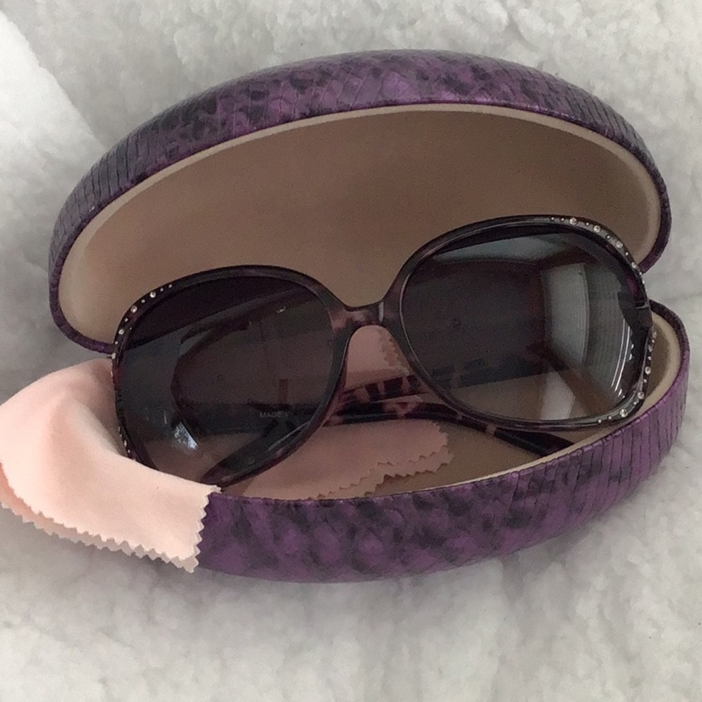 ✅FRM PRICE✅High Fashion Sunglasses & Case
